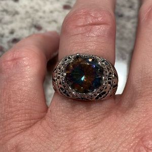 Unique ring